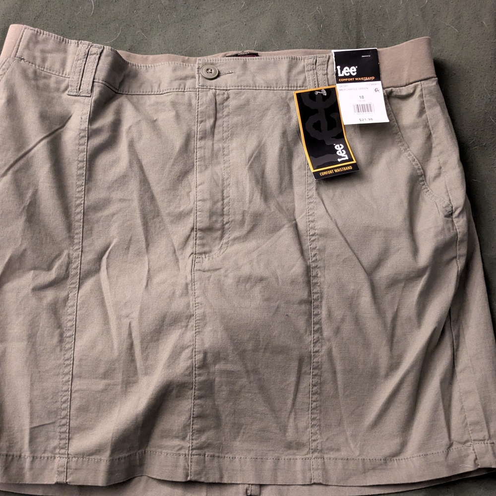 Lee Women's Army Green Skirt